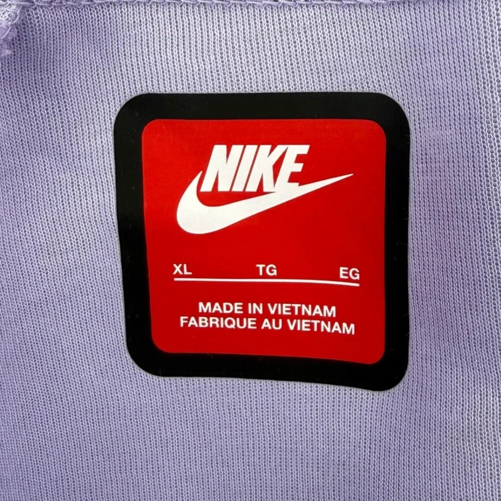 Nike Sportswear Tech Fleece Shorts Mens XL Purple FB8171-515 Standard Fit NEW